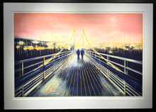 Last inn bildet i Galleri-visningsprogrammet, "Gangbro (rosa)" Frank Brunner